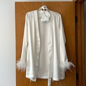 BRIDAL ROBE feathered